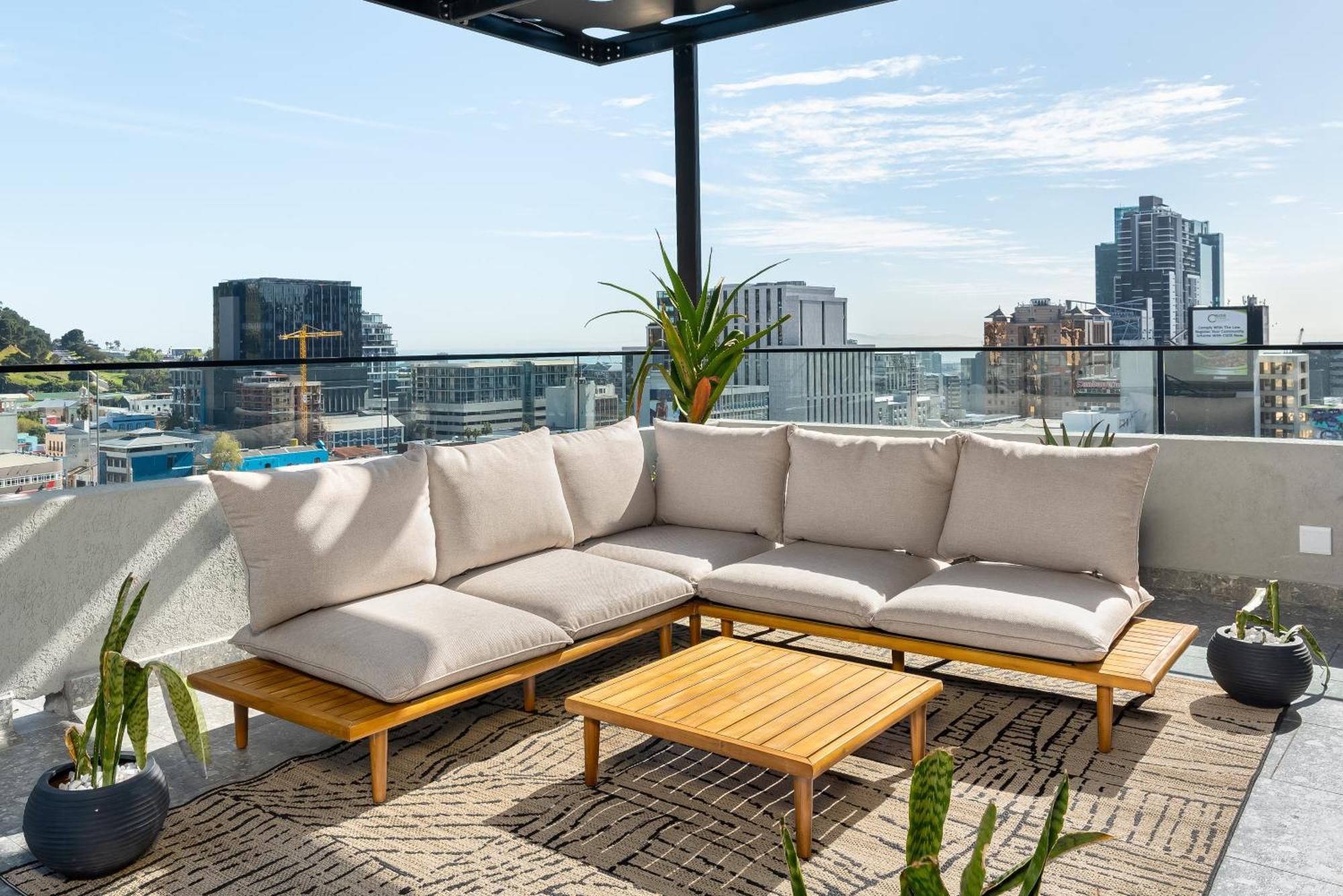 The Tokyo Aparthotel By Totalstay Cape Town Exterior photo