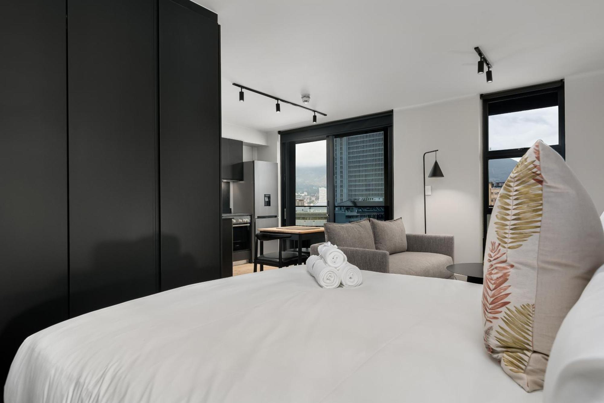 The Tokyo Aparthotel By Totalstay Cape Town Exterior photo