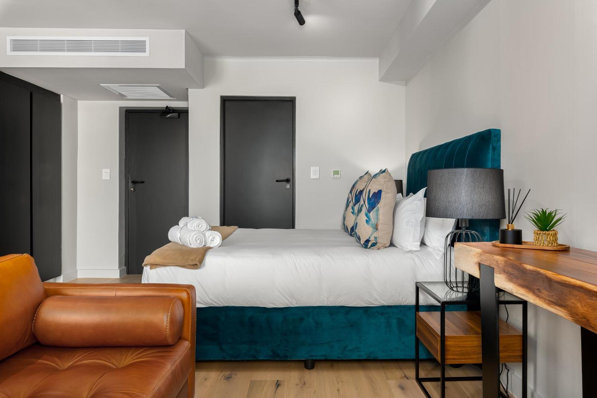 The Tokyo Aparthotel By Totalstay Cape Town Exterior photo