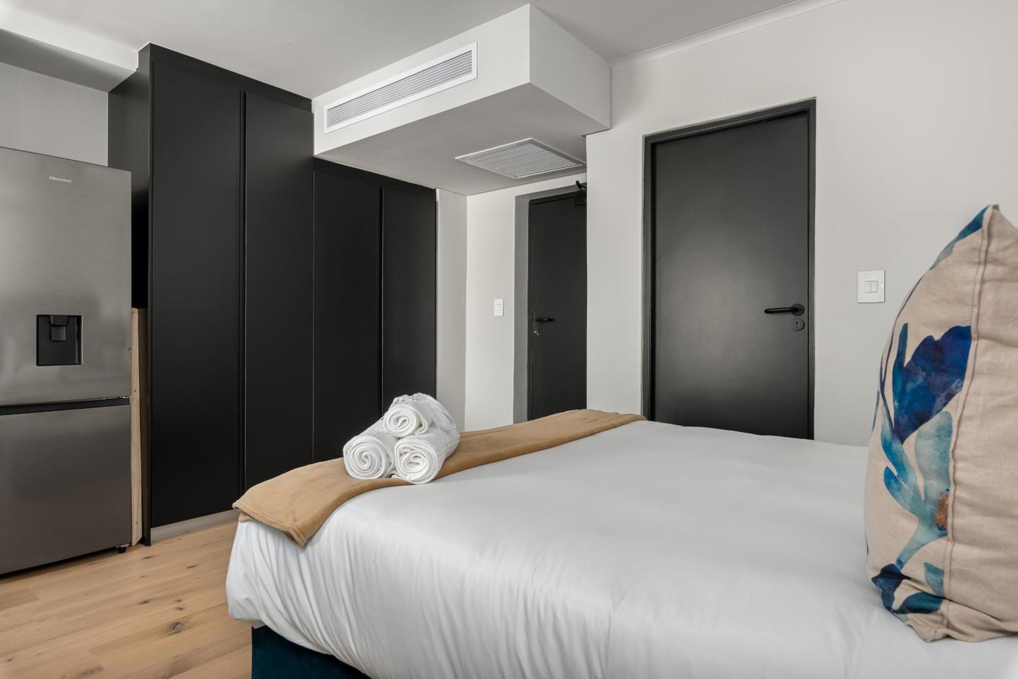 The Tokyo Aparthotel By Totalstay Cape Town Exterior photo