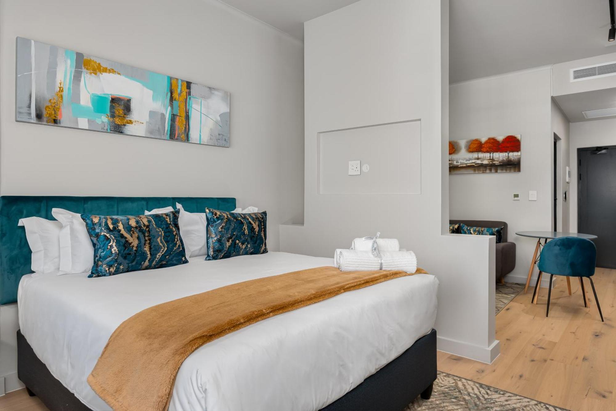 The Tokyo Aparthotel By Totalstay Cape Town Room photo