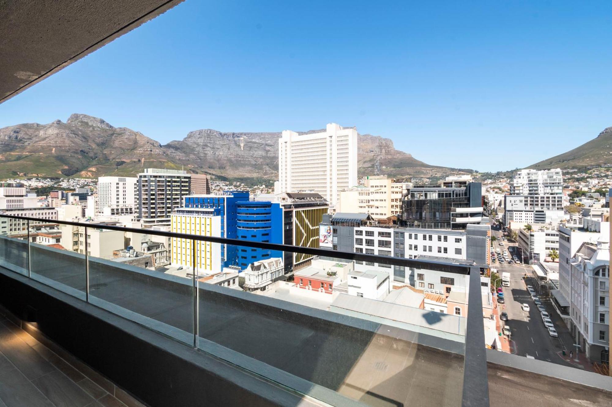 The Tokyo Aparthotel By Totalstay Cape Town Exterior photo